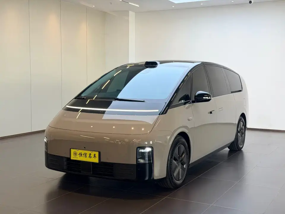 Li Auto MEGA Ultra 2024