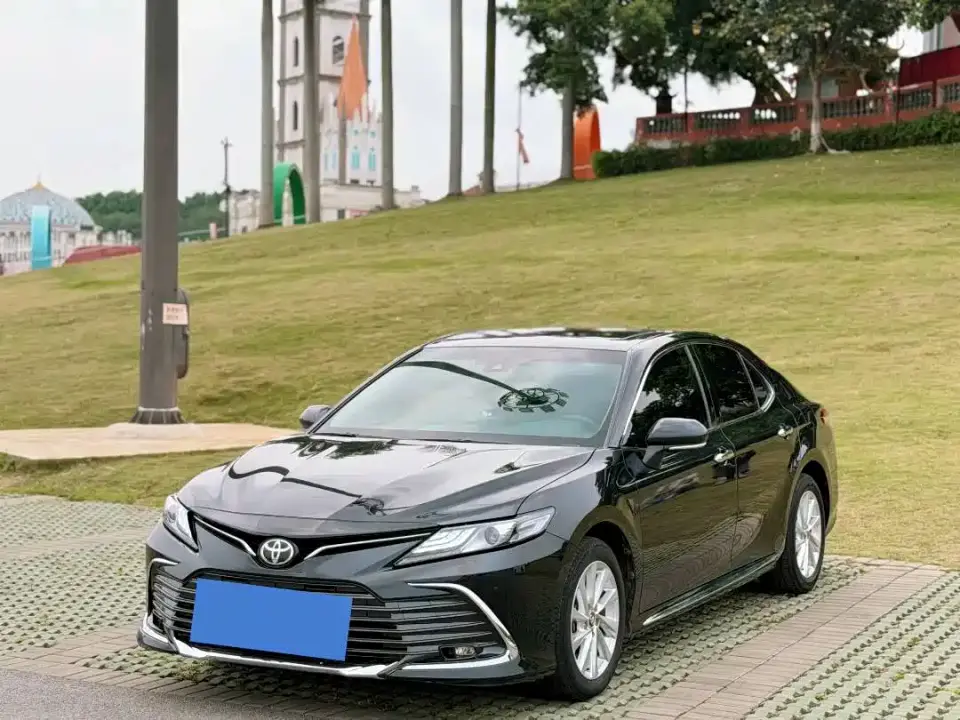 Toyota Camry 2.0G Luxury Edition 2023