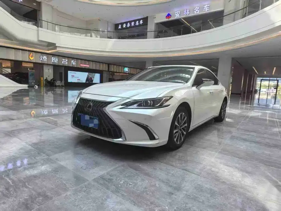 Lexus ES 200 Excellence Edition 2023