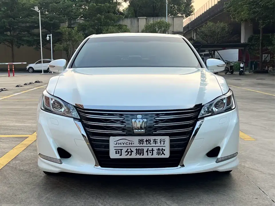 Toyota Crown 2.0T Fashion Edition 2019