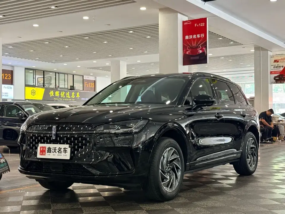 Lincoln Adventurer 1.5T 2WD Premium Hybrid 2025