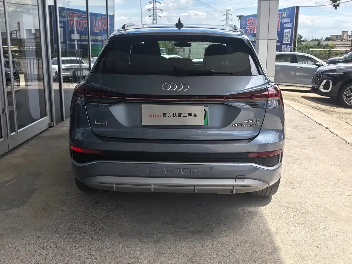 Audi Q4 e-tron 40 e-tron Creation Edition 2025 — фото 9
