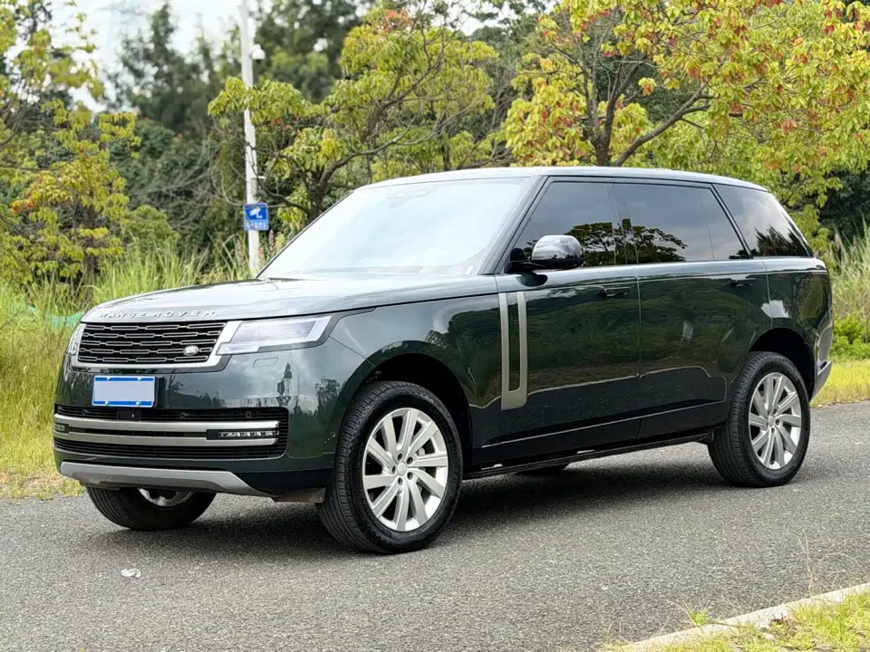 Land Rover Range Rover 3.0 L6 400PS Golden Age Extended 7-Seater 2025