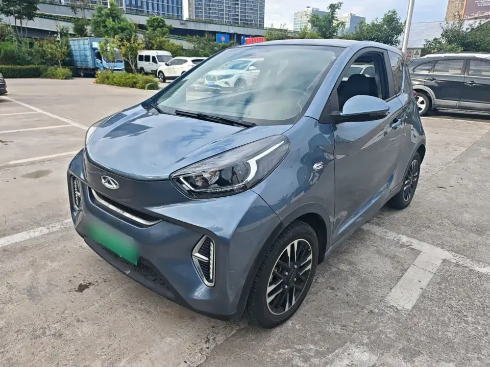 QQ New Energy Little Ant Sweet Pink Edition Half Sugar Version LFP Lithium 30kW 301km 2022