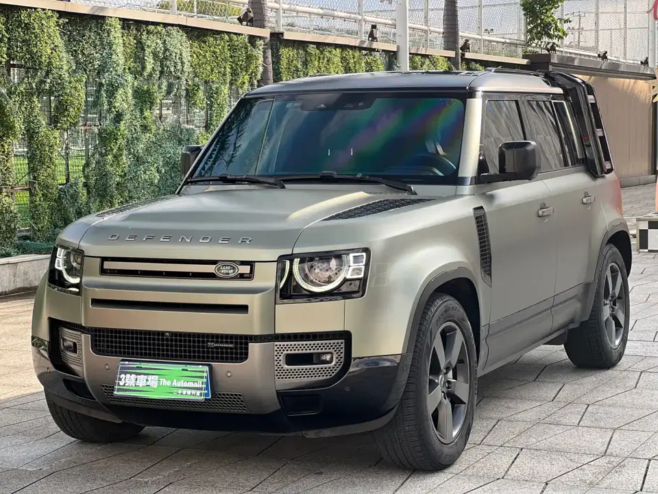 Land Rover Defender Model 110 3.0T P400 X-DYNAMIC HSE 2023