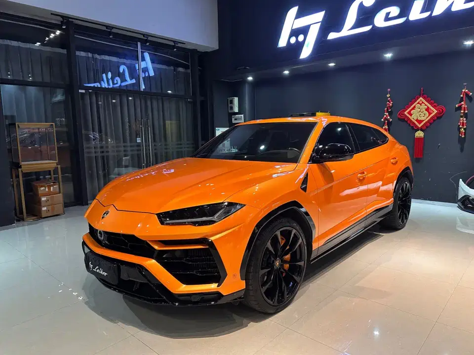Lamborghini Urus 4.0T V8 2023