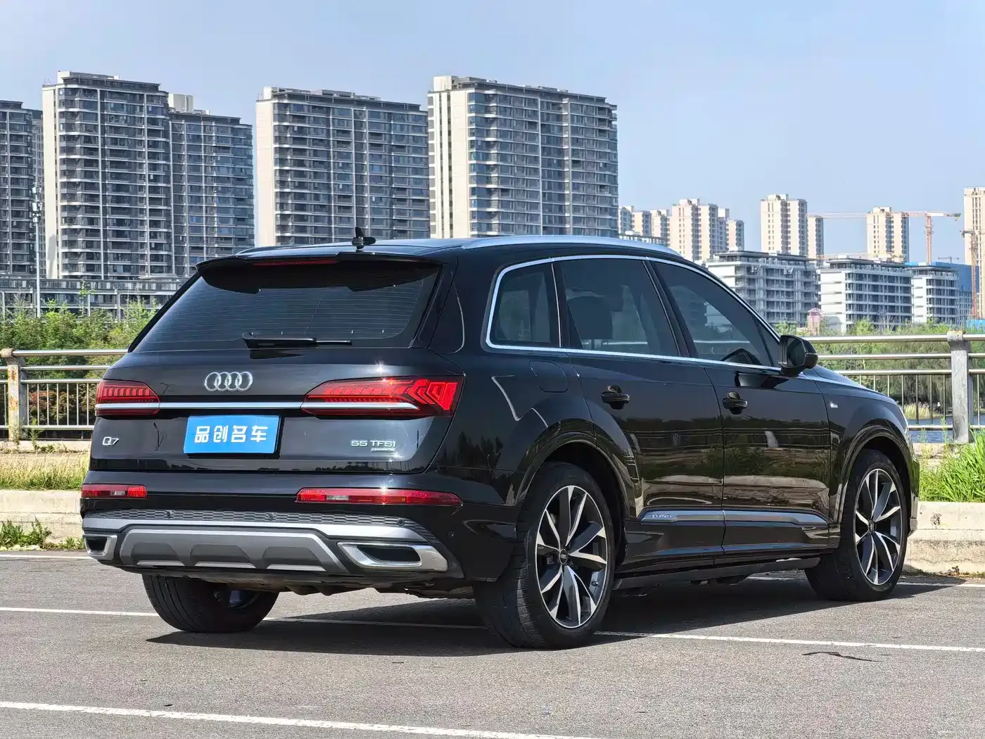 Audi Q7 55 TFSI quattro S line Sport 2023 — фото 7