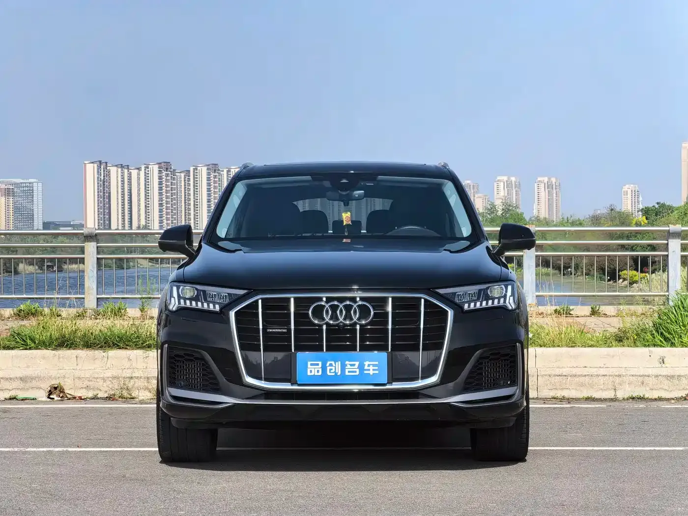 Audi Q7 55 TFSI quattro S line Sport 2023 — фото 2