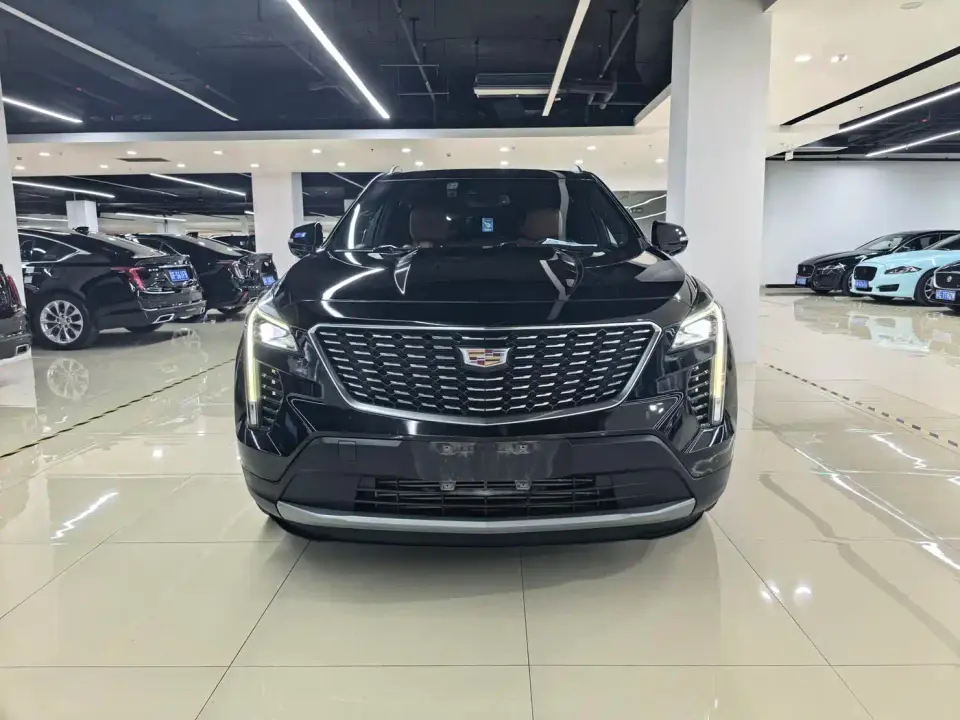 Cadillac XT4 28T FWD Luxury 2022