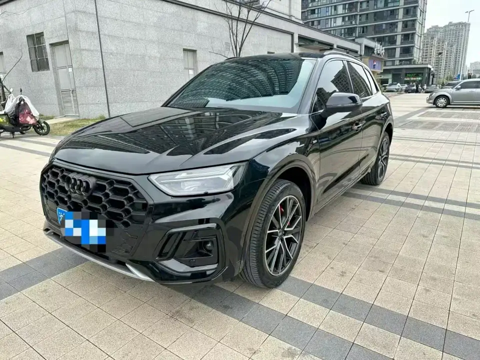 Audi Q5L Model 45 TFSI Luxury Dynamic 2024