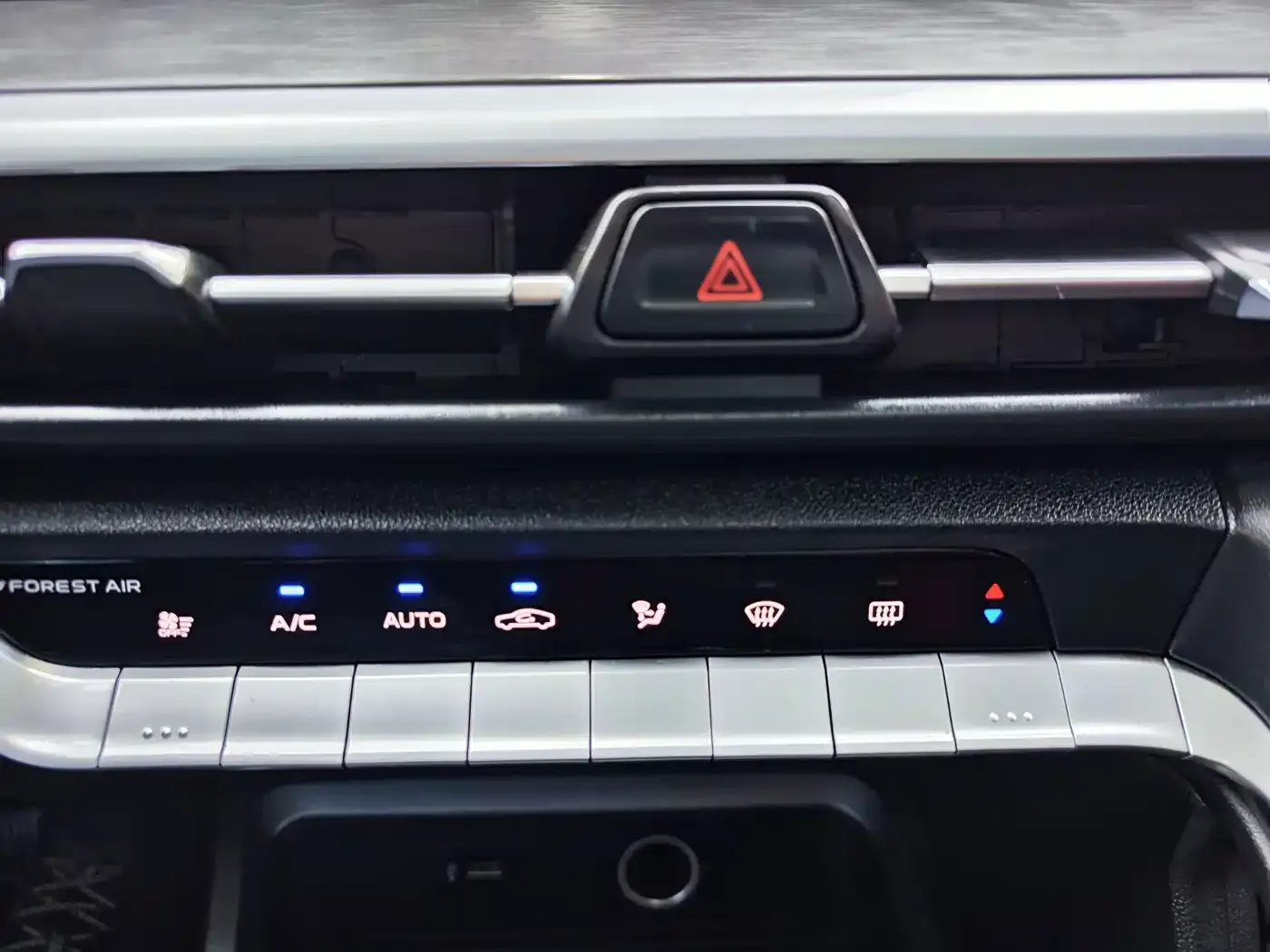 Changan CS35 PLUS Enjoyment Edition 1.4T DCT Luxury 2023 — фото 15