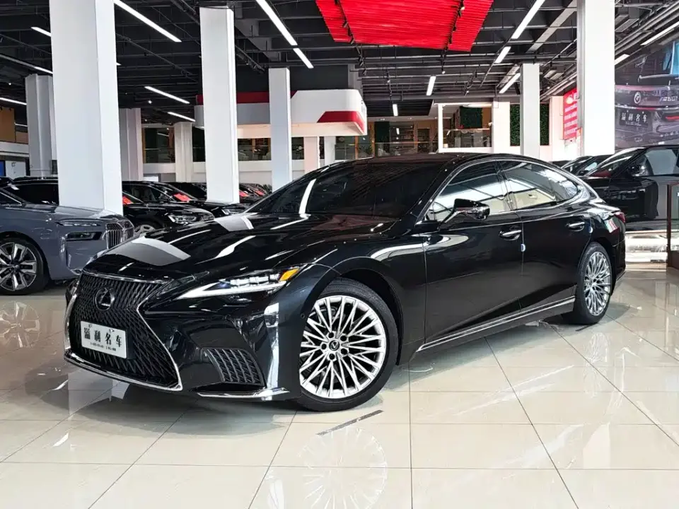 Lexus LS Model 500h Executive Edition 2024