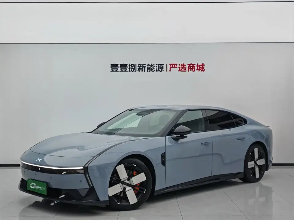 XPeng P7 702km Long Range Edition 2025