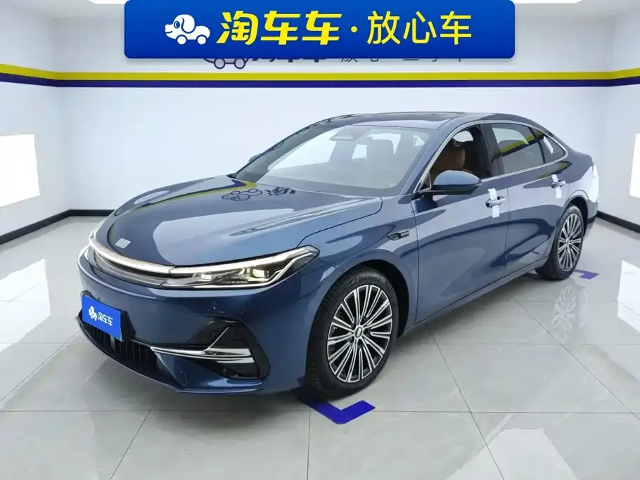 Geely Galaxy Galaxy A7 EM-i 2025