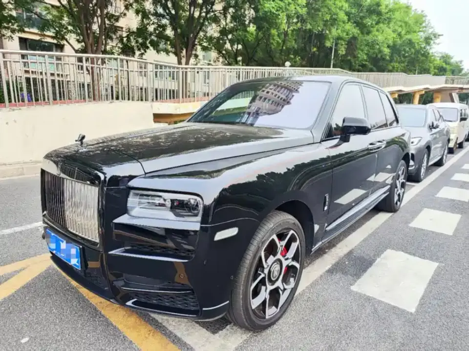 Rolls-Royce Cullinan Black Badge 2021