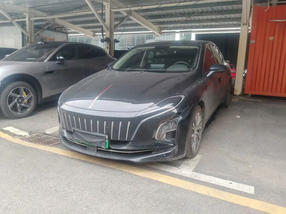 Hongqi E-QM5 431km Charging Enjoyment Edition 2023