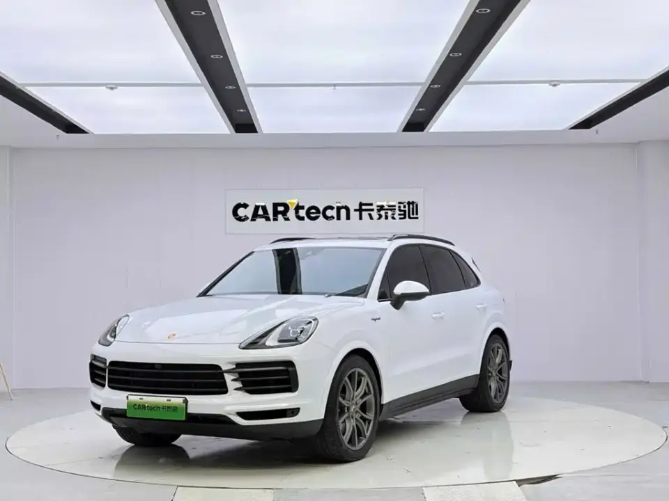 Porsche Cayenne New Energy Cayenne E-Hybrid 2.0T Platinum Edition 2023