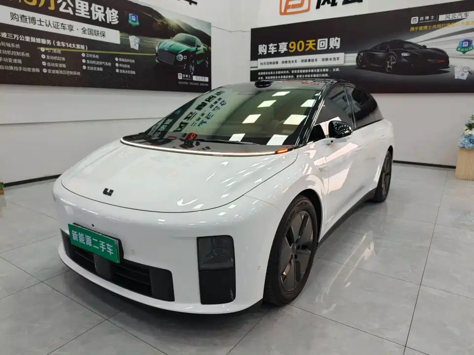 Li Auto i6 2WD Base Model 2026