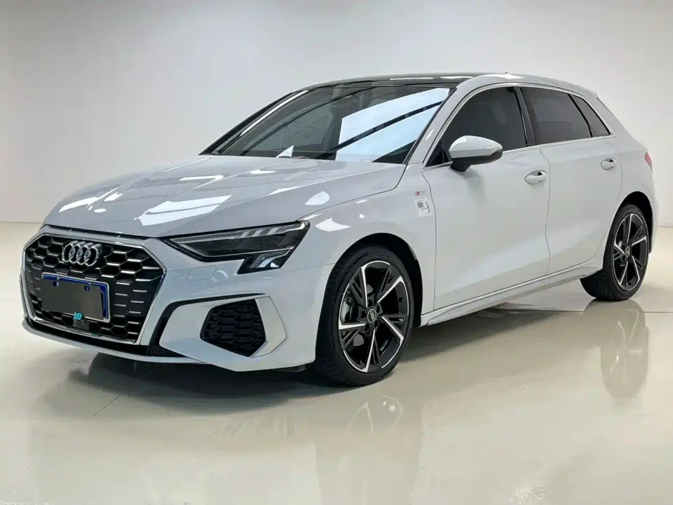 Audi A3 Model Sportback 35 TFSI Fashion Sport 2024