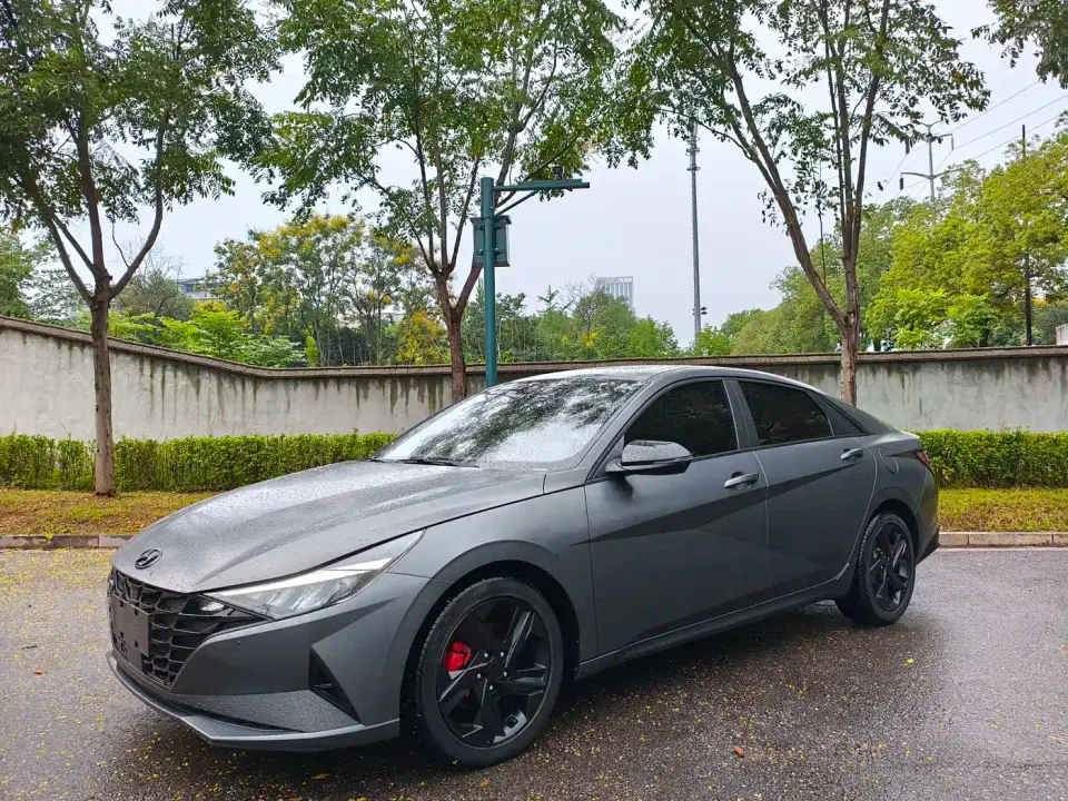 Hyundai Elantra 1.5L CVT LUX Black Knight Limited Edition 2023
