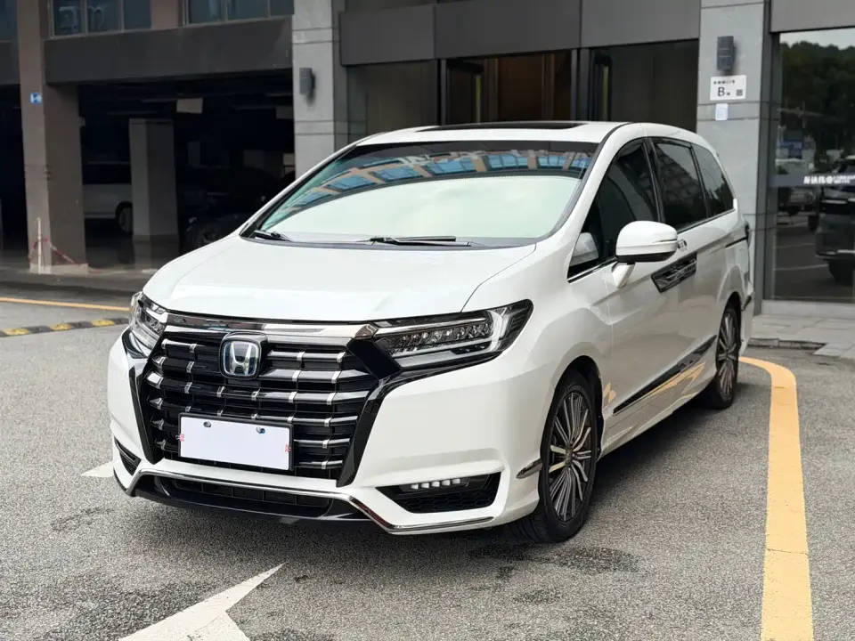Honda Elysion 2.0L e:HEV Luxury 2022