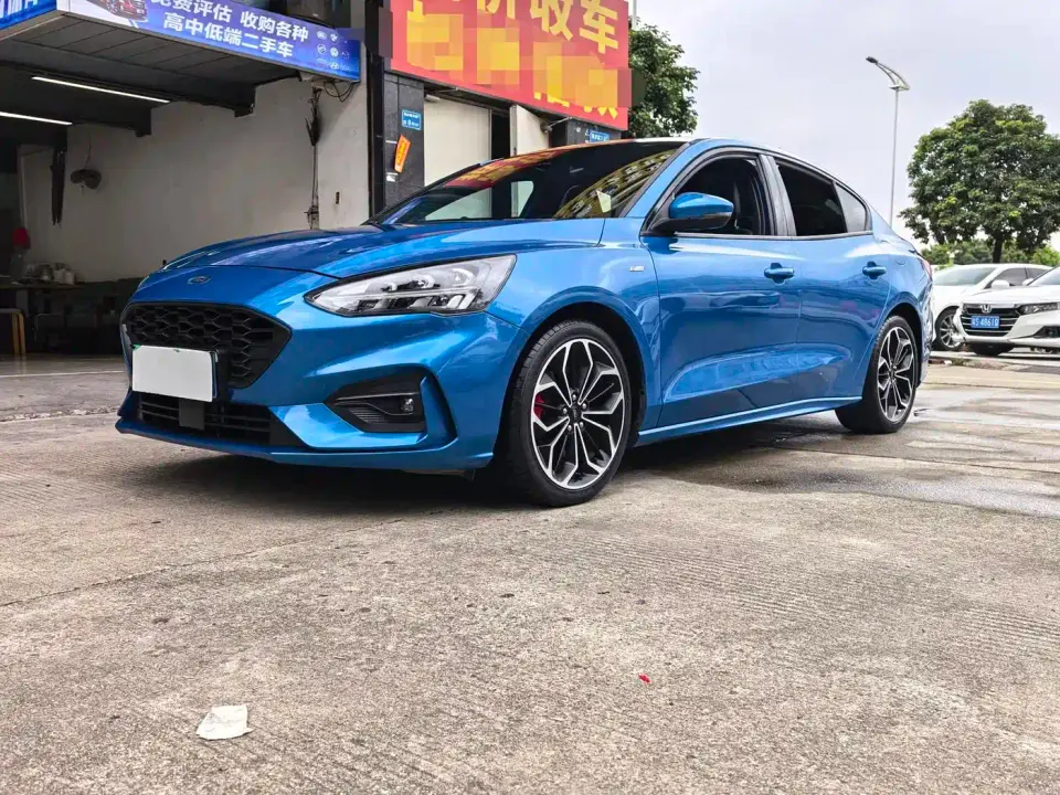 Ford Focus Sedan EcoBoost 180 Automatic ST Line 2020