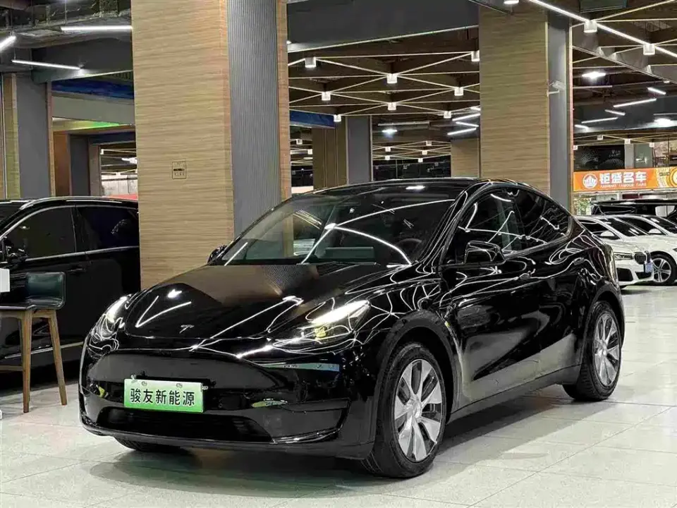 Tesla Model Y Rear-Wheel Drive Edition 2023