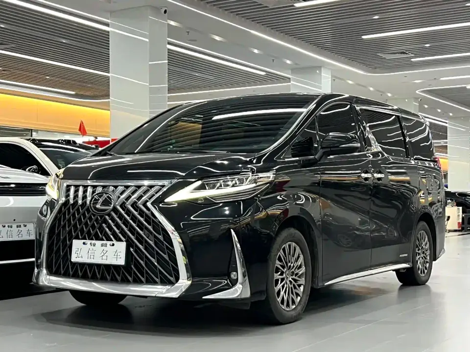 Lexus LM 300h Seven-Seater Elegance Edition 2021