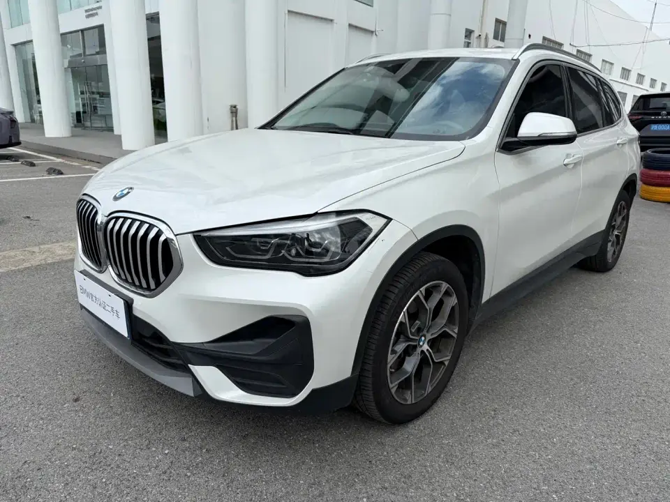 BMW X1 sDrive25Li Leading 2021