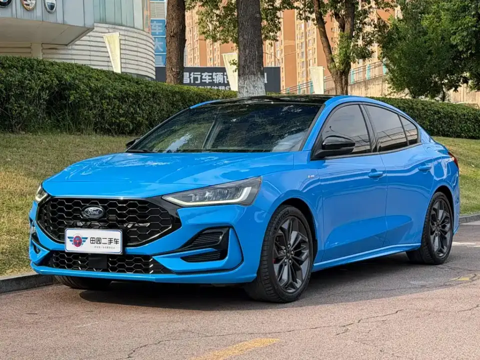 Ford Focus Sedan EcoBoost 180 Automatic ST Line 2022