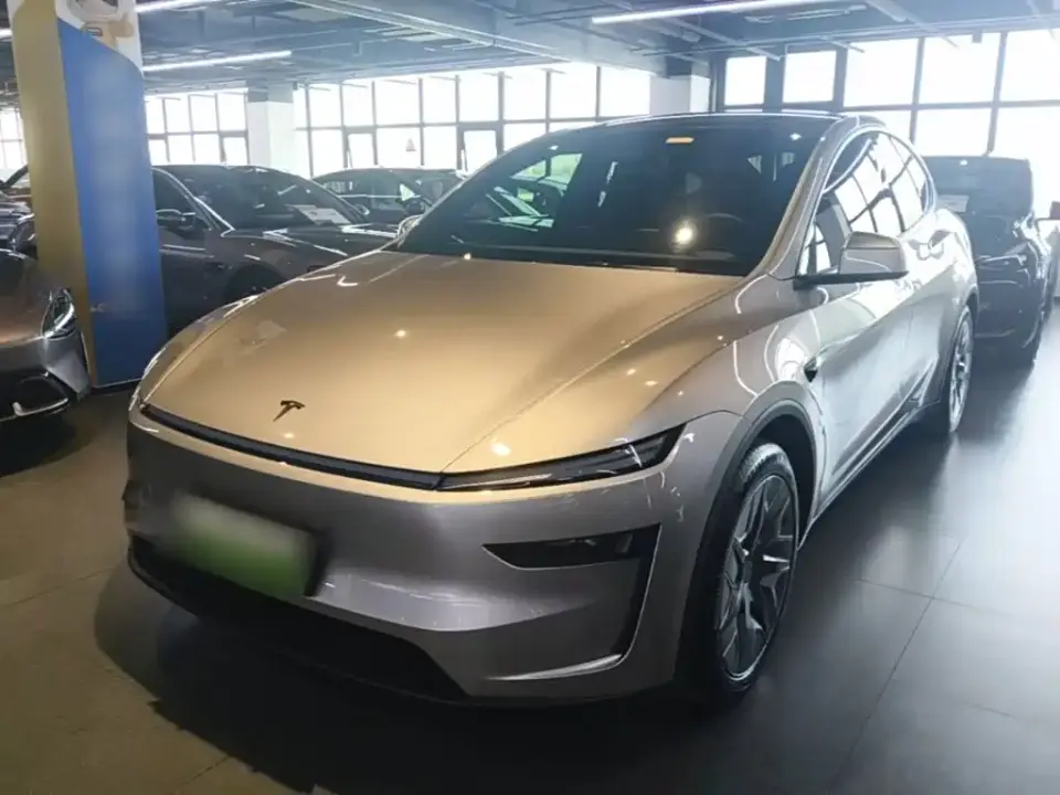 Tesla Model Y L Facelift Long Range AWD 2025