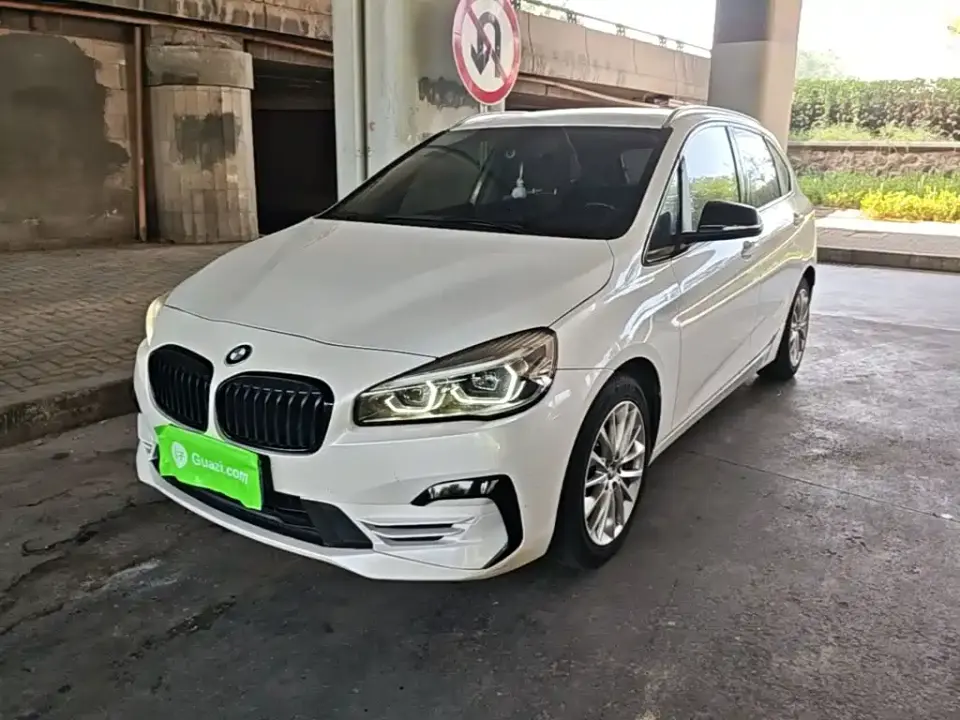BMW 2 Series Touring 218i Luxury Line 2019