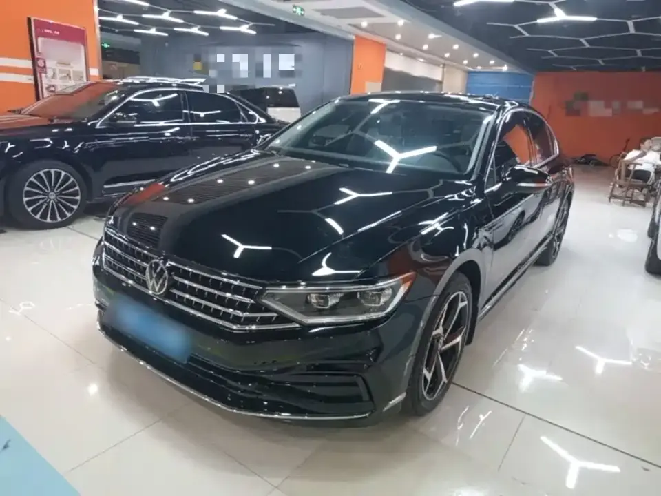 Volkswagen Magotan Facelift II Public Edition 330TSI DSG Luxury 2025
