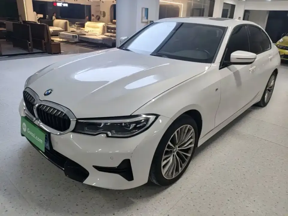 BMW 3 Series Facelift 320i Sport Package 2022