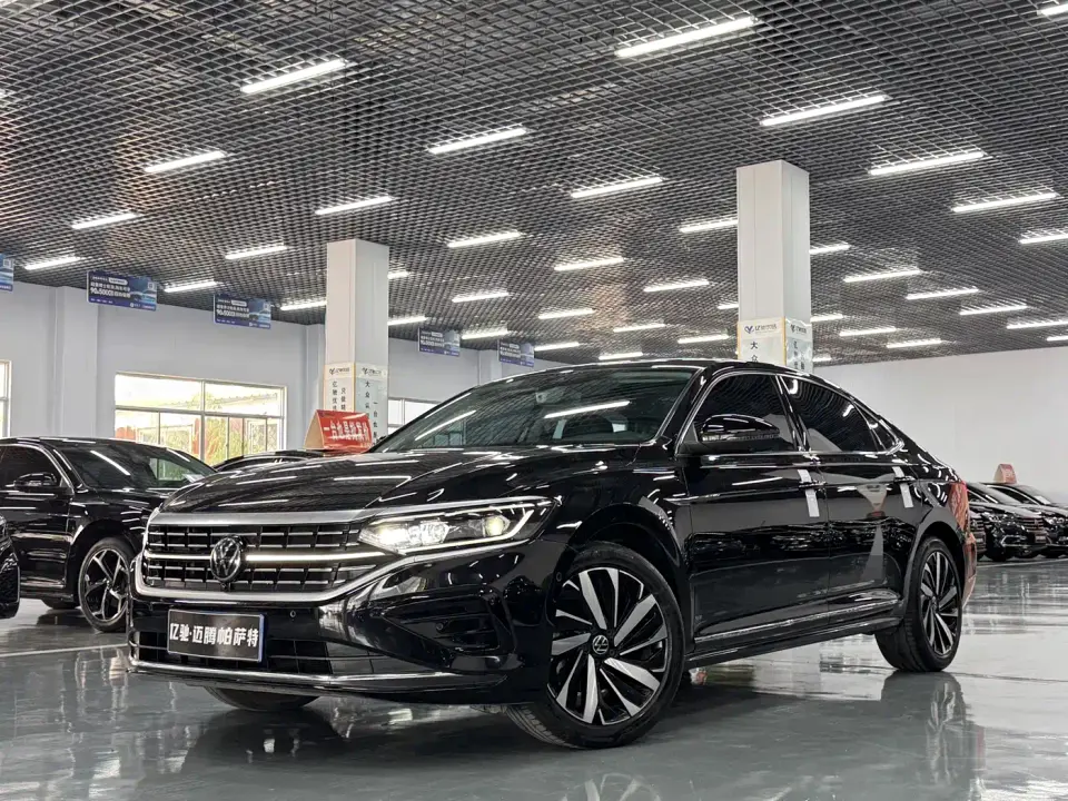 Volkswagen Passat Outstanding 380TSI Dragon Glory Edition 2025