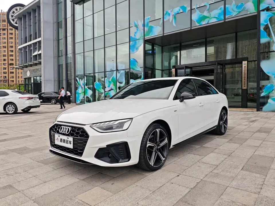 Audi A4L 40 TFSI Luxury Dynamic 2024