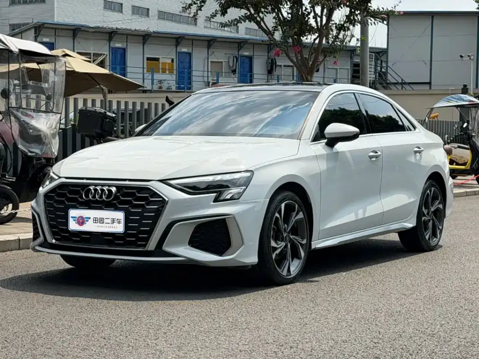 Audi A3 Facelift A3L Limousine 35 TFSI Luxury Sport 2023