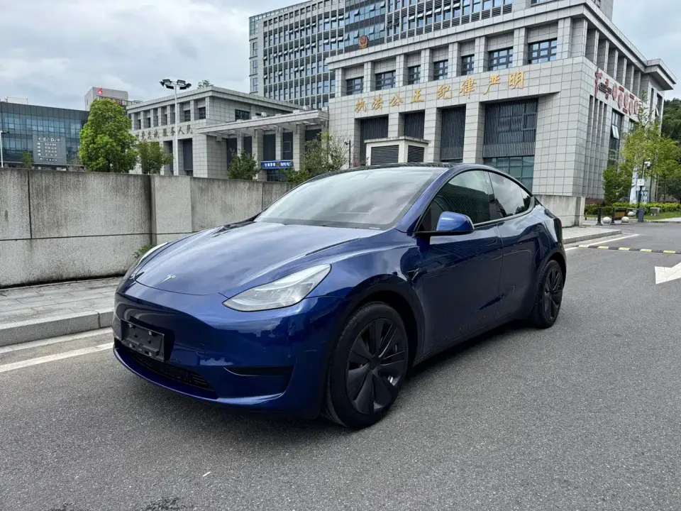 Tesla Model Y Facelift Rear-Wheel Drive Version 2022