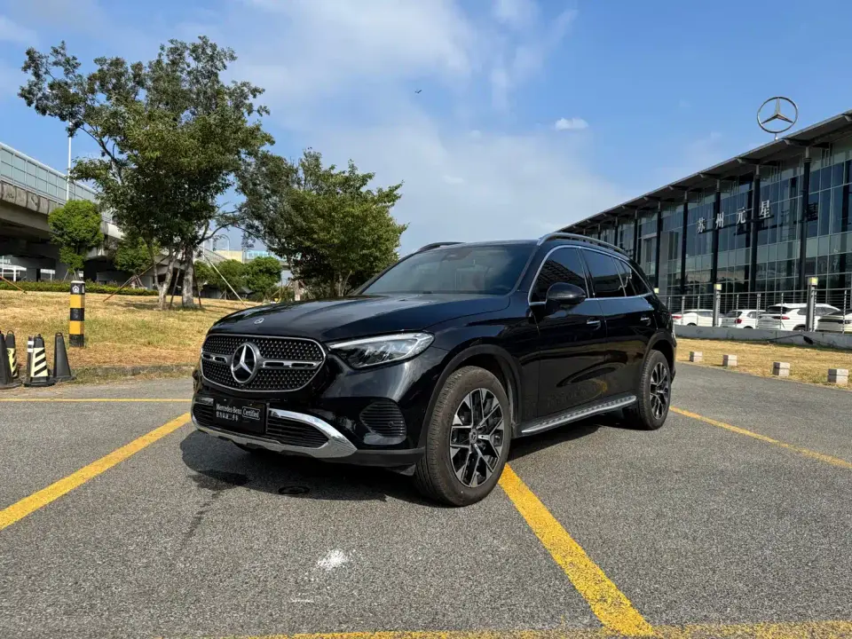 Mercedes-Benz GLC-Class GLC 260 L 4MATIC Classic Edition 2026