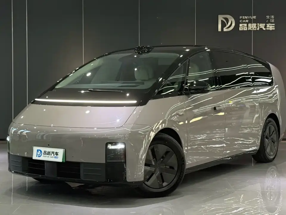 Li Auto MEGA Ultra 2024