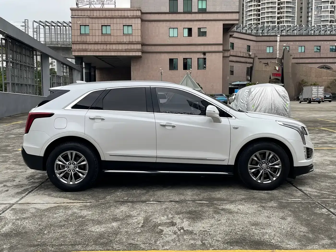 Cadillac XT5 Facelift 28T Luxury Model 2020 — фото 32