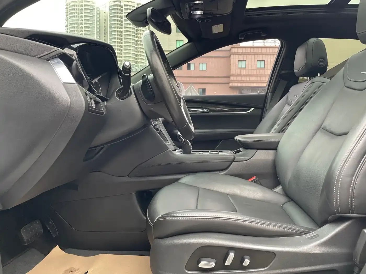 Cadillac XT5 Facelift 28T Luxury Model 2020 — фото 4