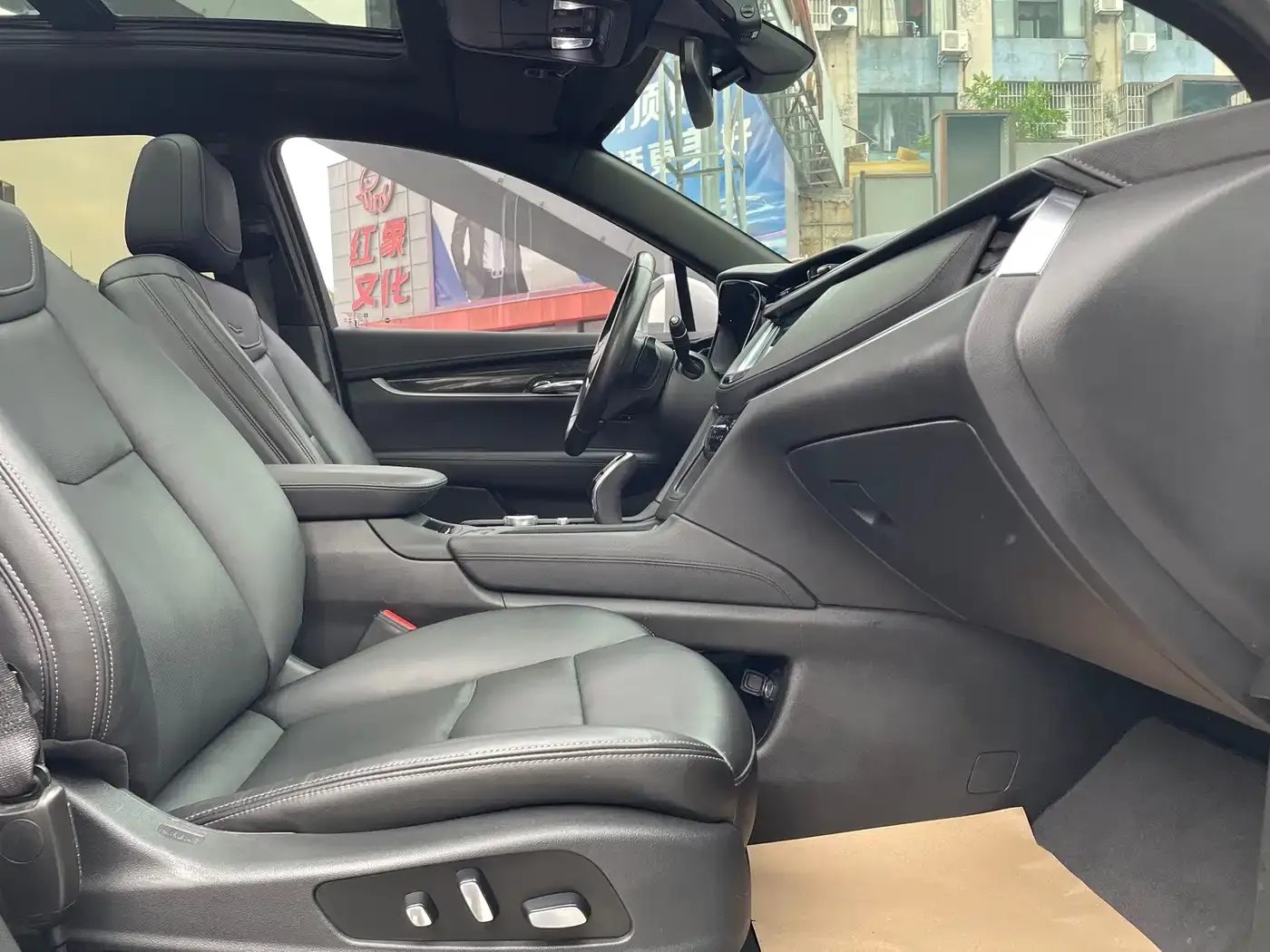 Cadillac XT5 Facelift 28T Luxury Model 2020 — фото 12