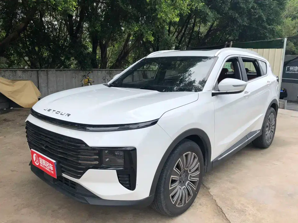 Jetour X70 PLUS 1.5T Luxury Edition 5-Seater 2025