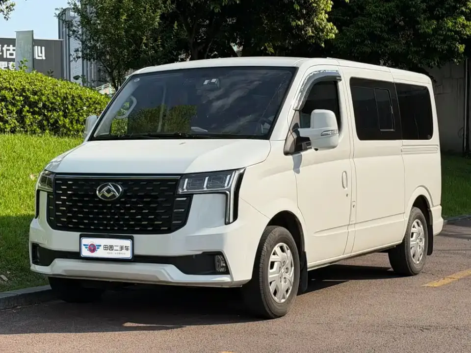 SAIC Maxus Xintu V80 Model PRO Business 6MT Short Wheelbase Medium Roof 147Ps 8/9-seater Non-commercial 2023