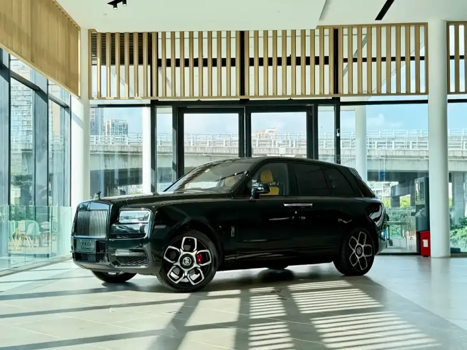 Rolls-Royce Cullinan Black Badge 2021
