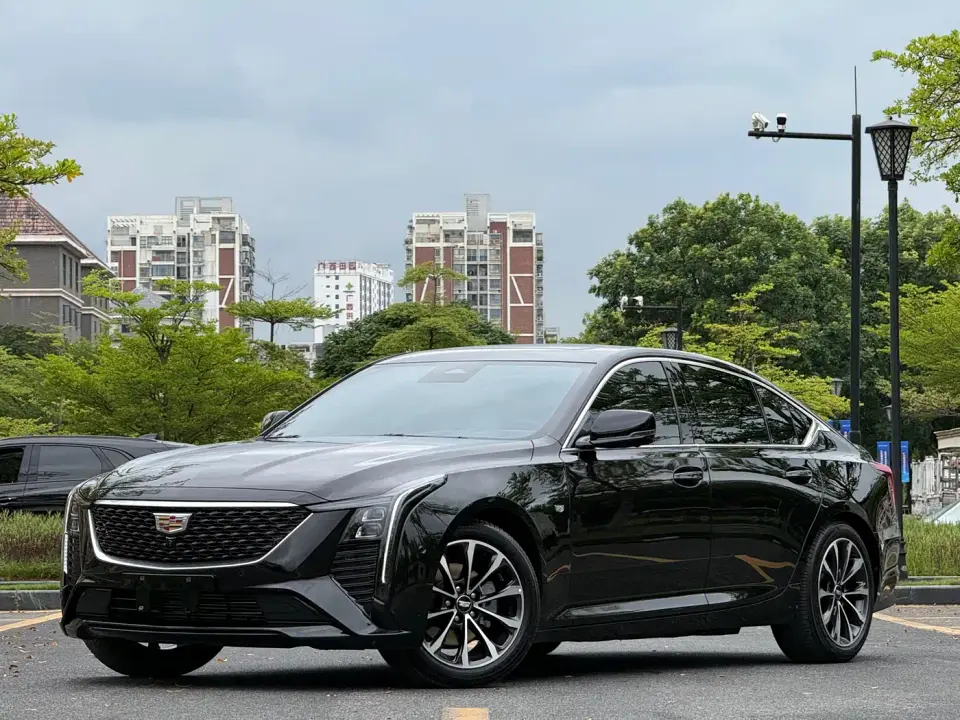 Cadillac CT5 Model 28T Urban Sport Edition 2025