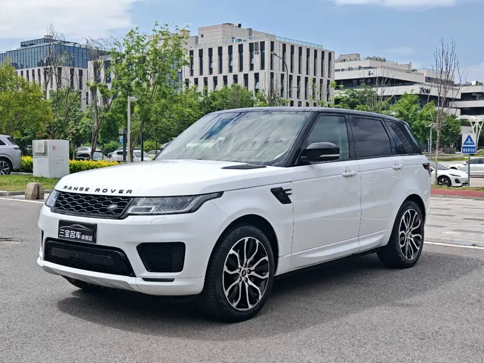 Land Rover Range Rover Sport 3.0 L6 Gloss Black Edition 2021