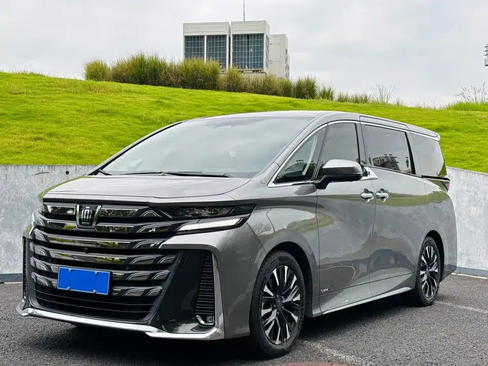 Toyota Vellfire Crown Hybrid 2.5L Executive Premium Edition 2024
