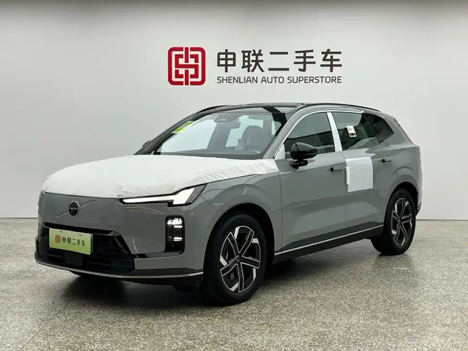 Volvo XC70 Plug-in Hybrid AWD Extended Range Core 2025